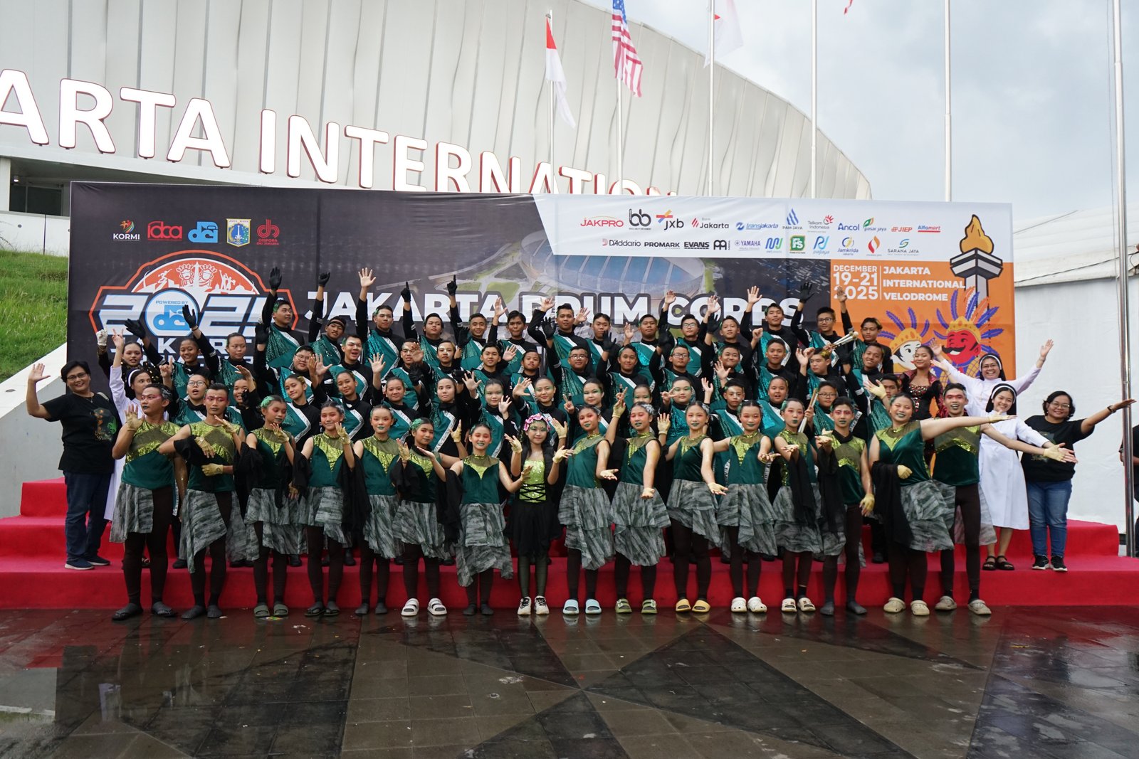 prestasi gemilang marching band listya dwijaswara smp & sma santa maria cirebon di ajang bmbc & jdci 2025